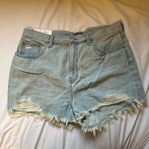 NEW Uniqlo Light Blue Denim Women Shorts